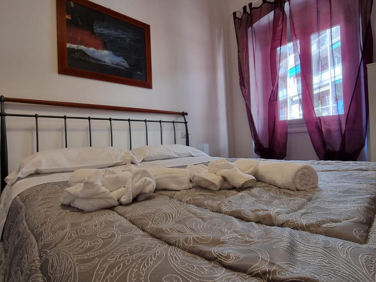 Wow Home 2 - 175 Mq - Posteggio Privato - Davanti Porto Traghetti - Fino A 10 Posti Letto - Balcone Genoa Exterior photo